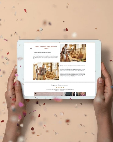 Ludivine au travail sur un projet web